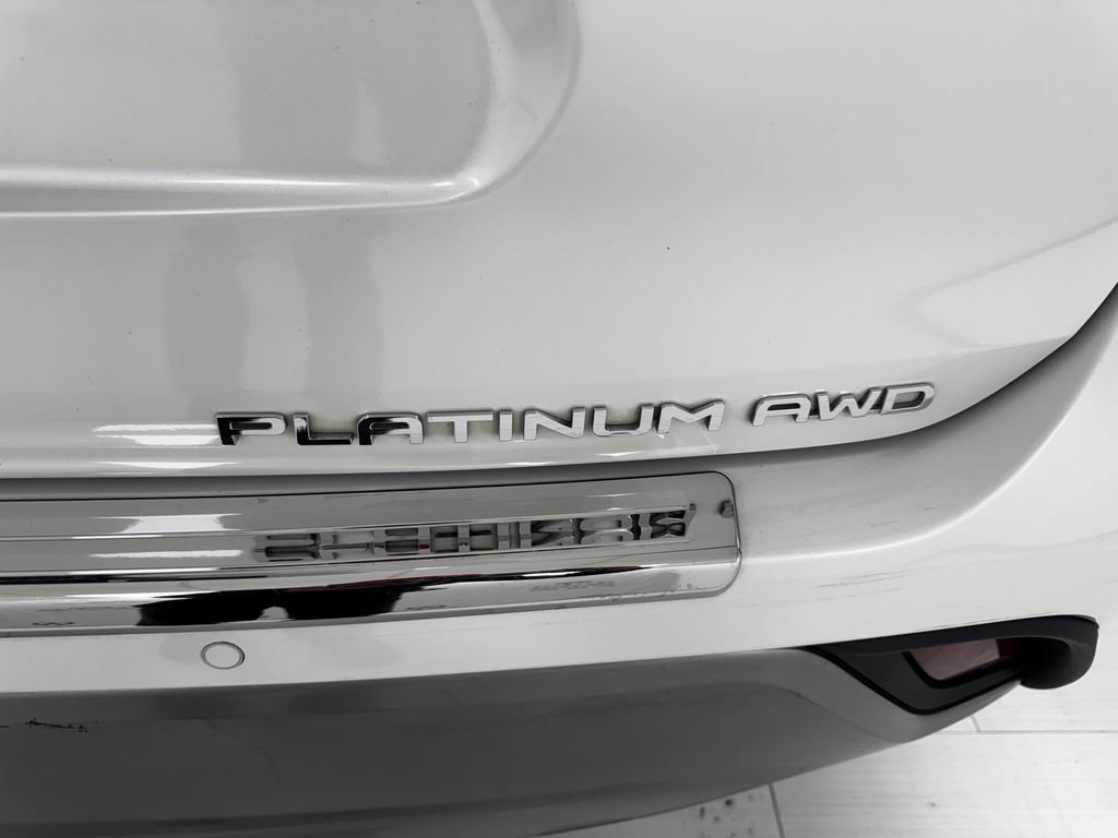 Used 2020 Toyota Highlander Platinum image 41