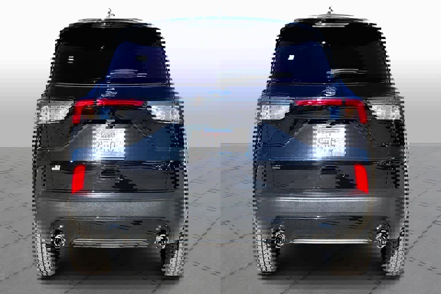 Used 2022 Ford Escape SE w/ SE Sport Appearance Package image 5