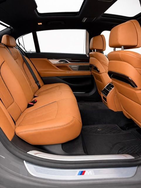 Used 2021 BMW 750i xDrive w/ Executive Package AWD/4WD image 15