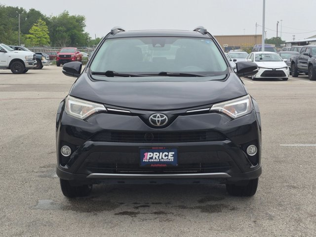 Used 2018 Toyota RAV4 Limited FWD image 2
