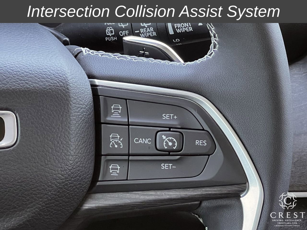 Used 2023 Jeep Grand Cherokee L Limited w/ Luxury Tech Group II image 16