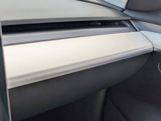 Used 2023 Tesla Model 3 Standard Range image 26