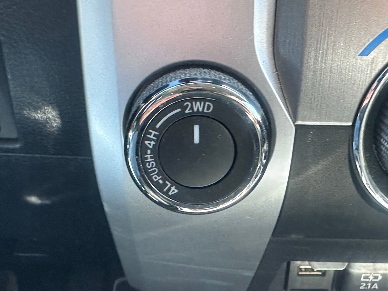 Used 2021 Toyota Tundra Platinum AWD/4WD image 31