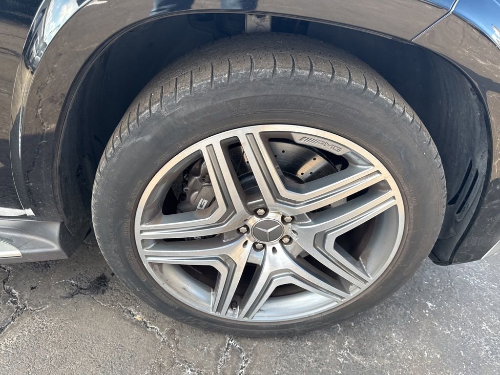 Used 2015 Mercedes-Benz GL 63 AMG 4MATIC image 53