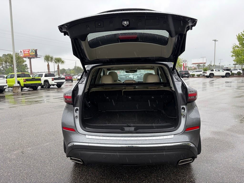 Used 2024 Nissan Murano Platinum w/ Cargo Package FWD image 5