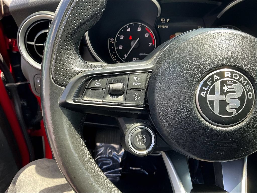 Used 2022 Alfa Romeo Stelvio Ti AWD/4WD image 11