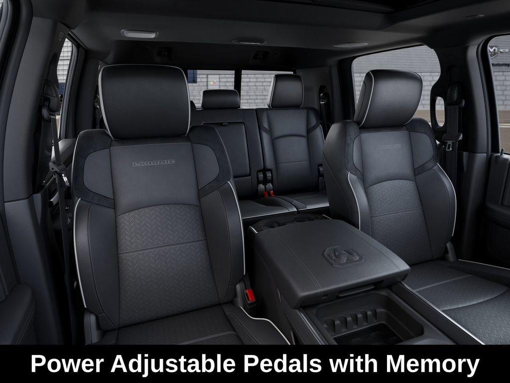 New 2026 RAM 3500 Laramie AWD/4WD image 18