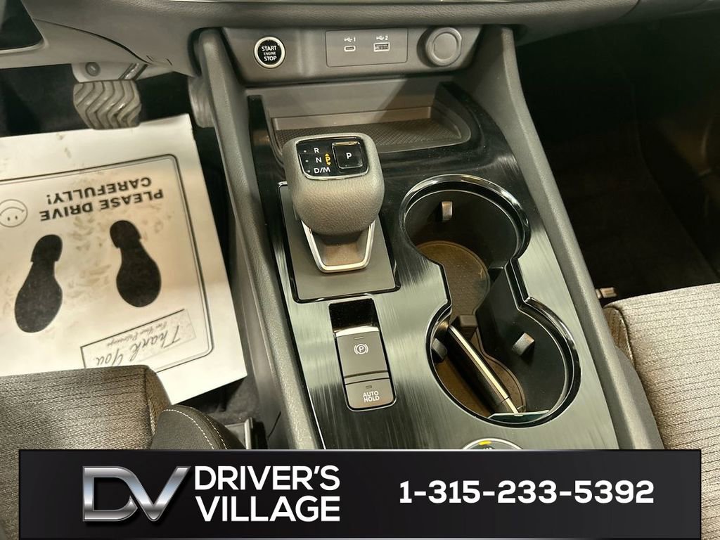 Certified 2023 Nissan Rogue SV image 17