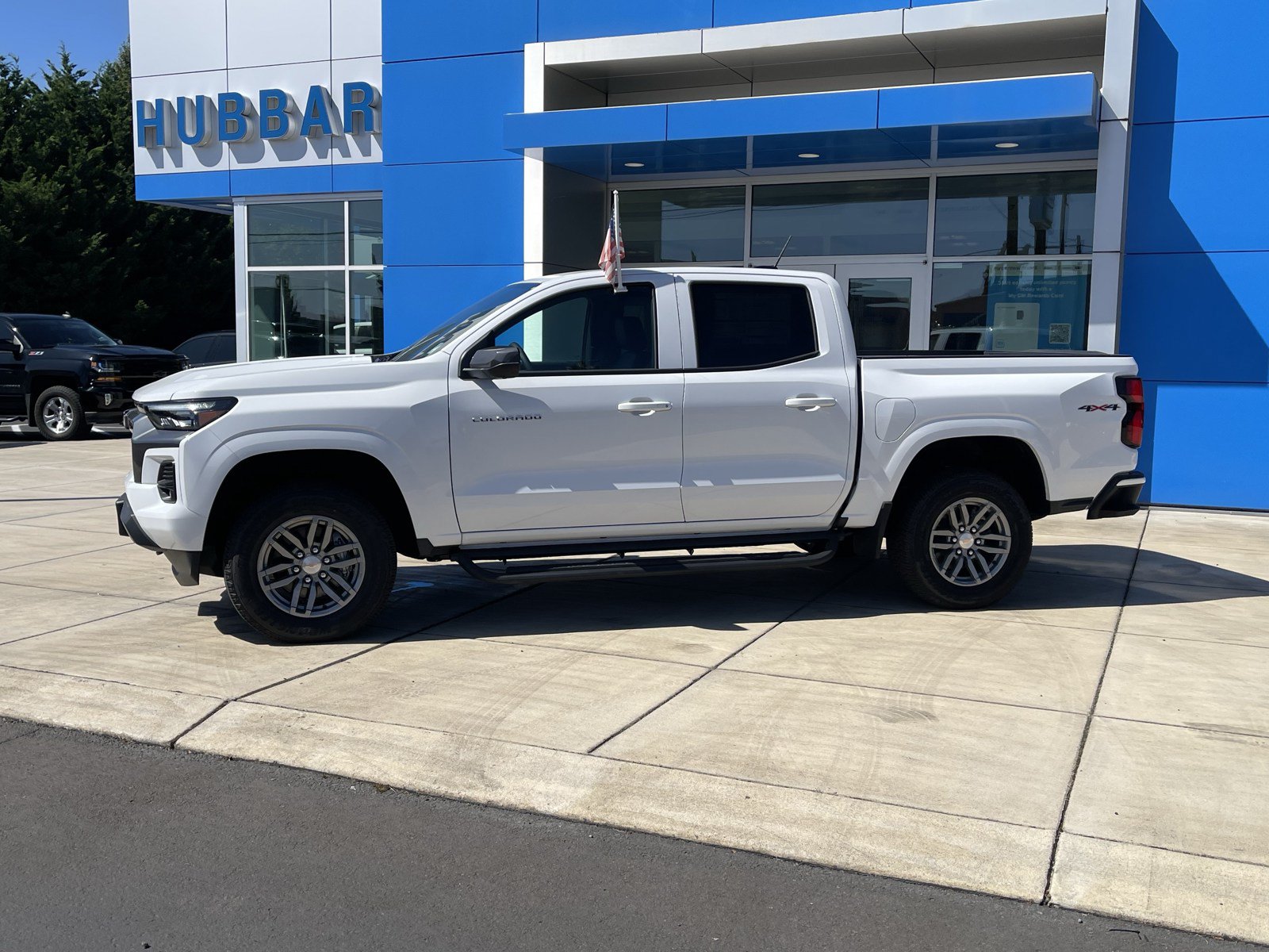 New 2026 Chevrolet Colorado LT w/ LT Convenience Package AWD/4WD image 2