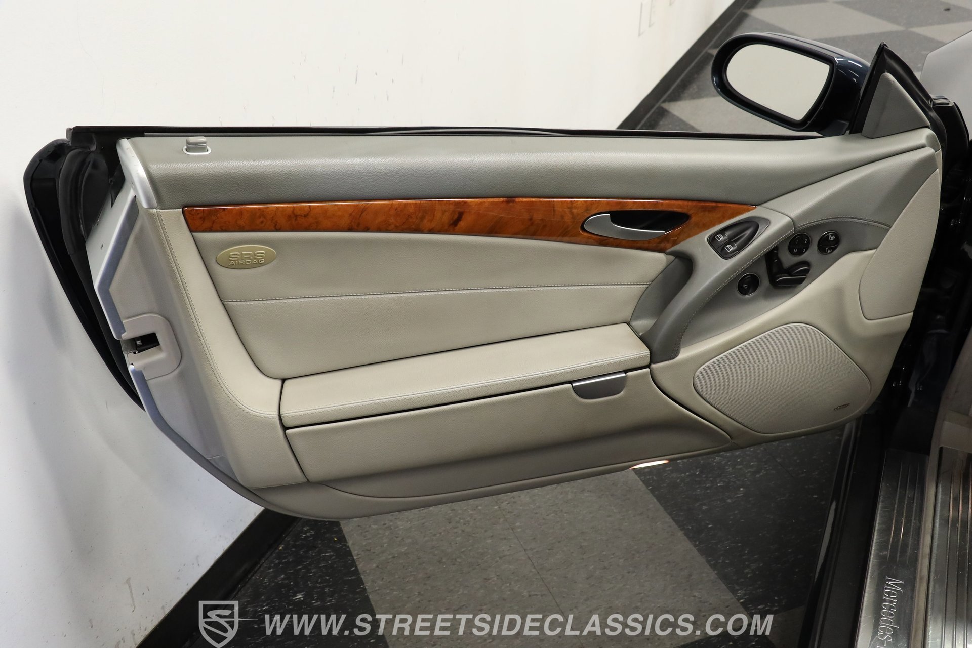 Used 2007 Mercedes-Benz SL 550 image 34