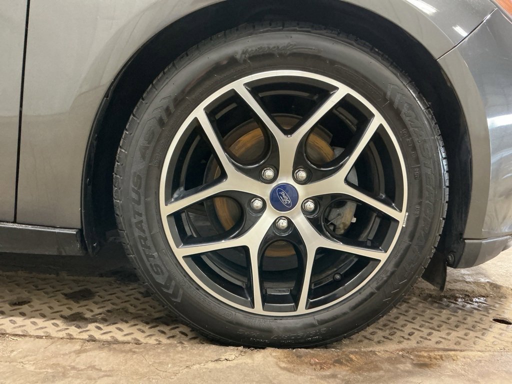 Used 2017 Ford Focus SEL image 30