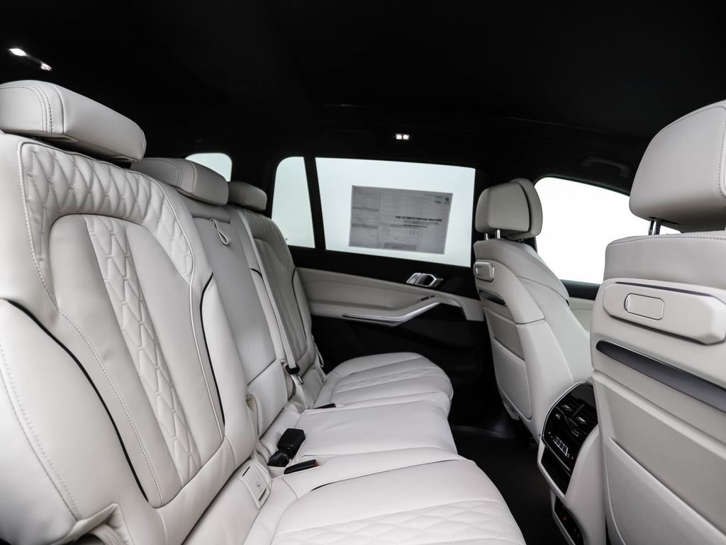 Used 2026 BMW X7 xDrive40i w/ M Sport Package image 27