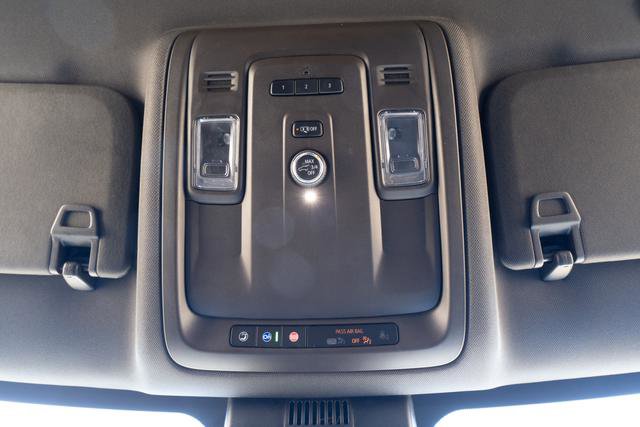 Used 2023 GMC Yukon XL SLT image 21