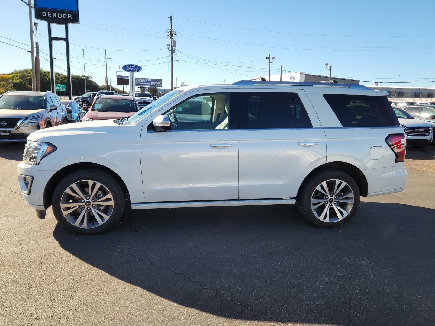 Used 2021 Ford Expedition Platinum AWD/4WD image 2