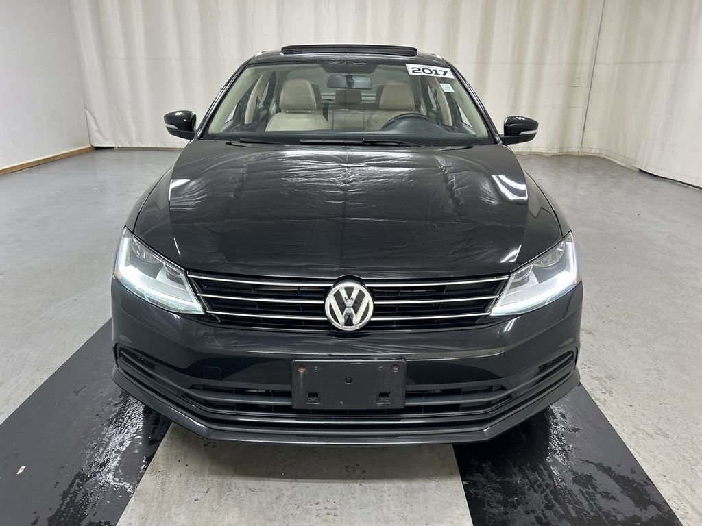 Used 2017 Volkswagen Jetta SE FWD image 3