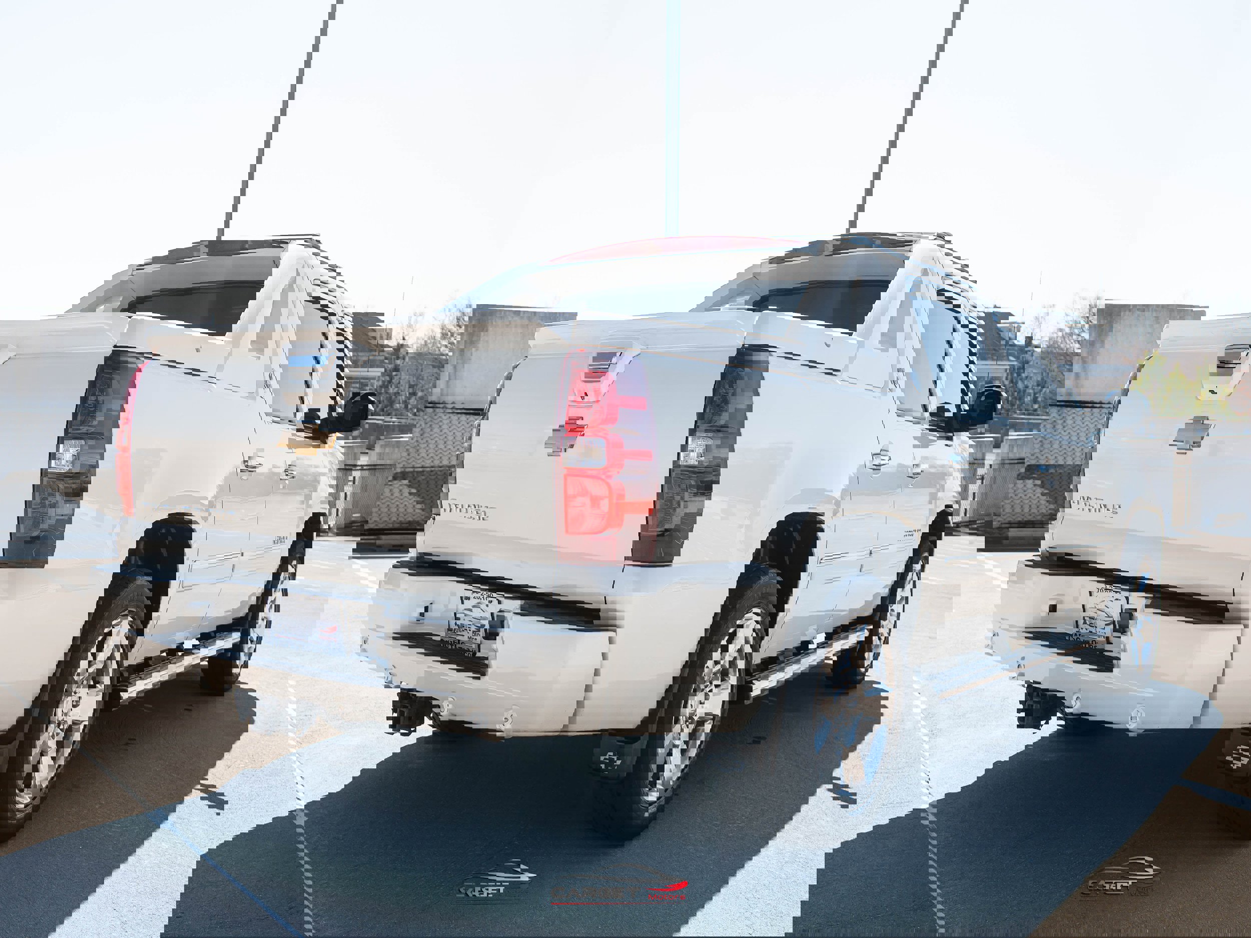 Used 2013 Chevrolet Avalanche LTZ image 6