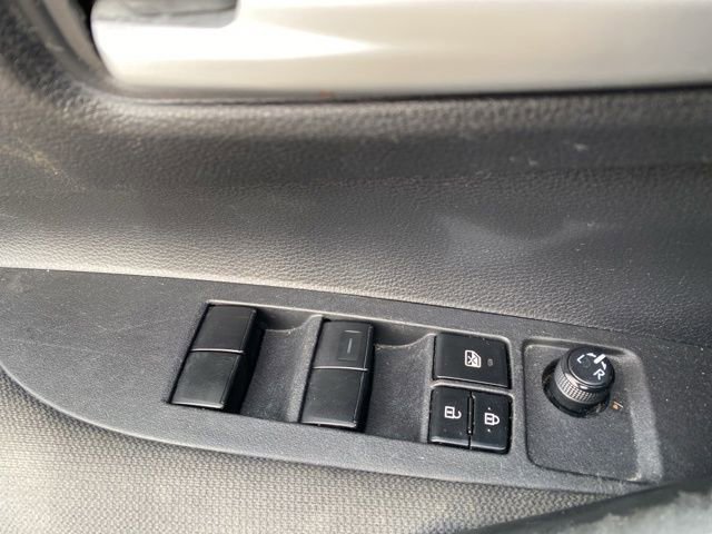 Used 2021 Toyota Corolla LE image 16