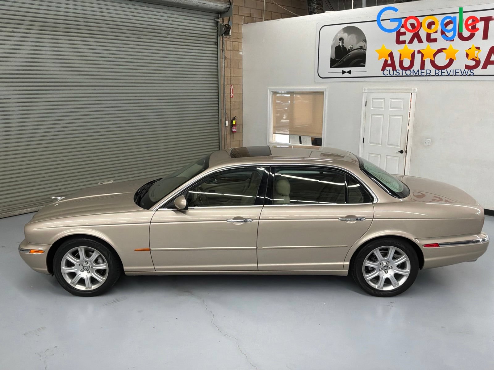 Used 2005 Jaguar XJ8 RWD image 8