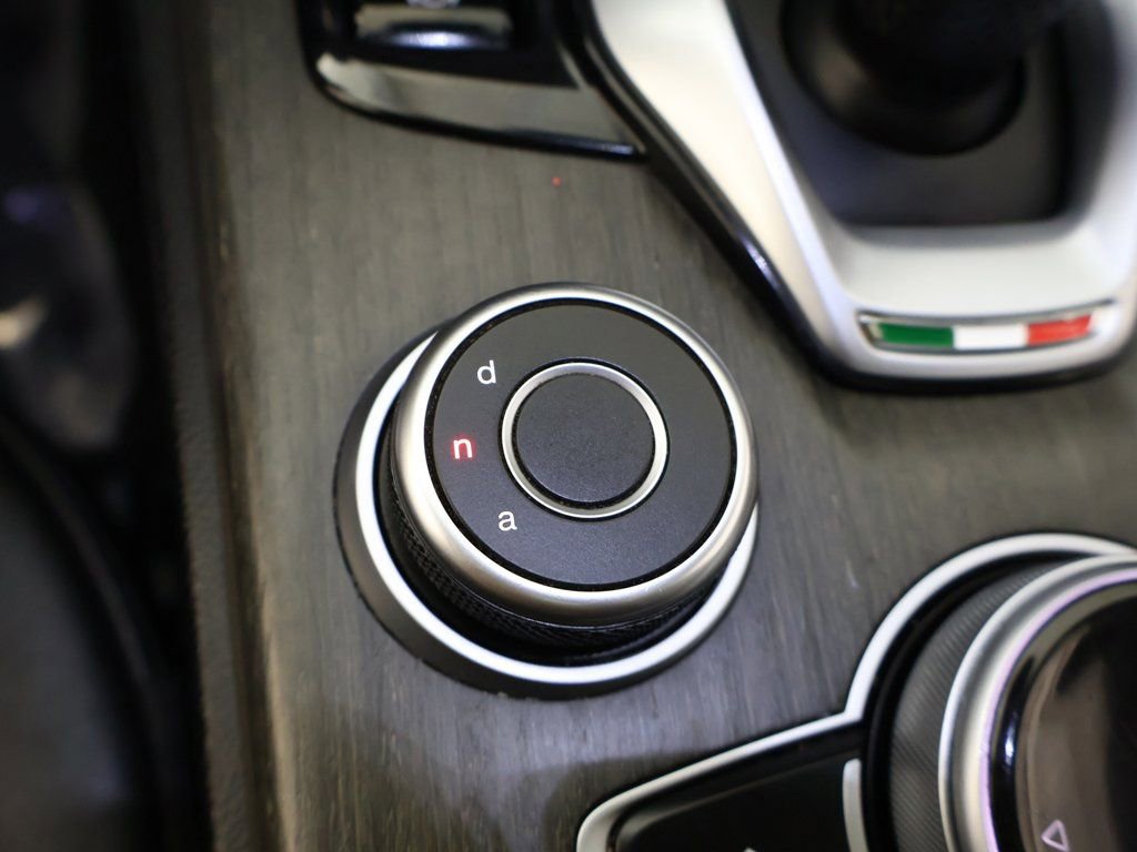 Used 2022 Alfa Romeo Stelvio Ti image 54