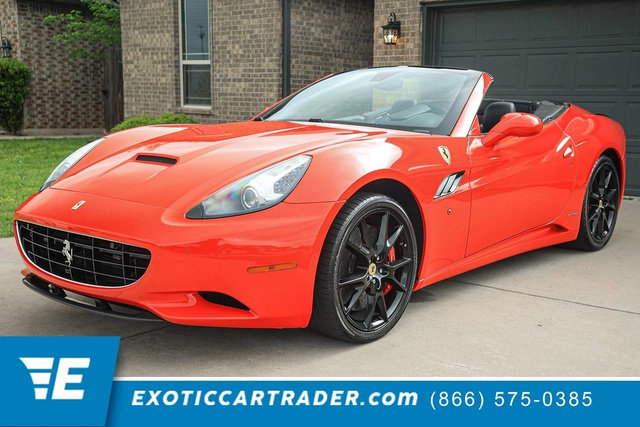 Used 2012 Ferrari California RWD image 1