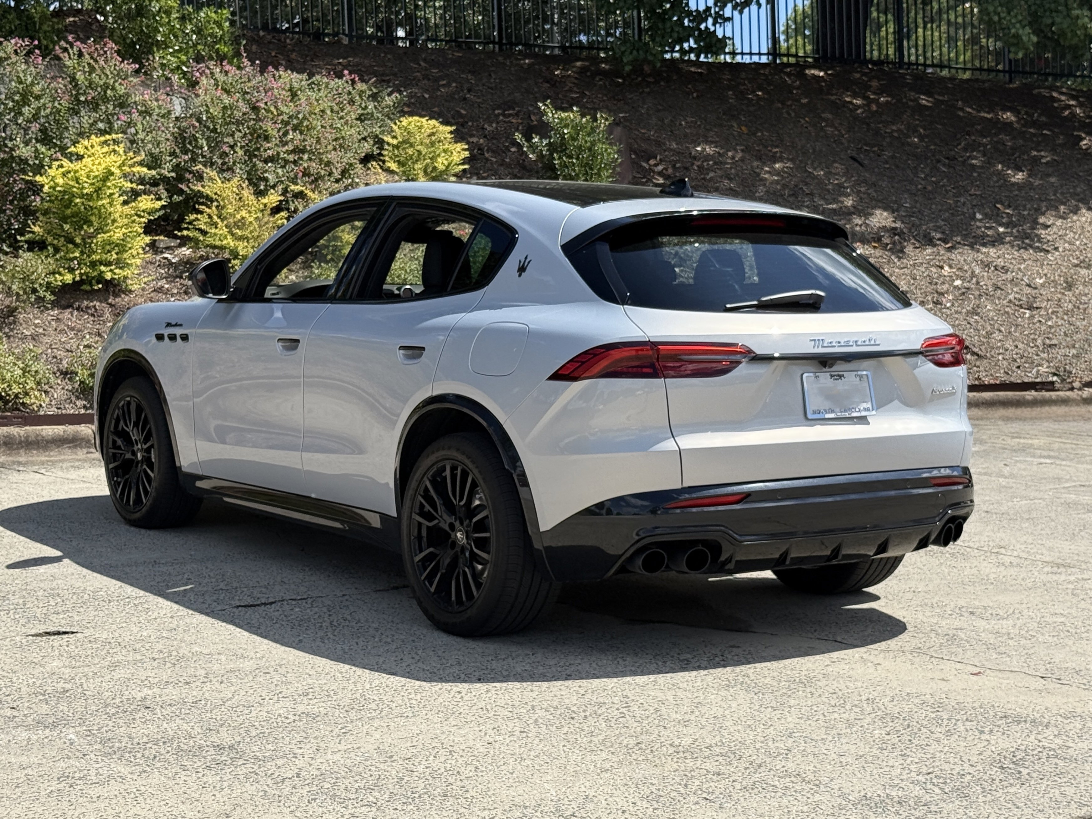 Certified 2025 Maserati Grecale Modena image 5