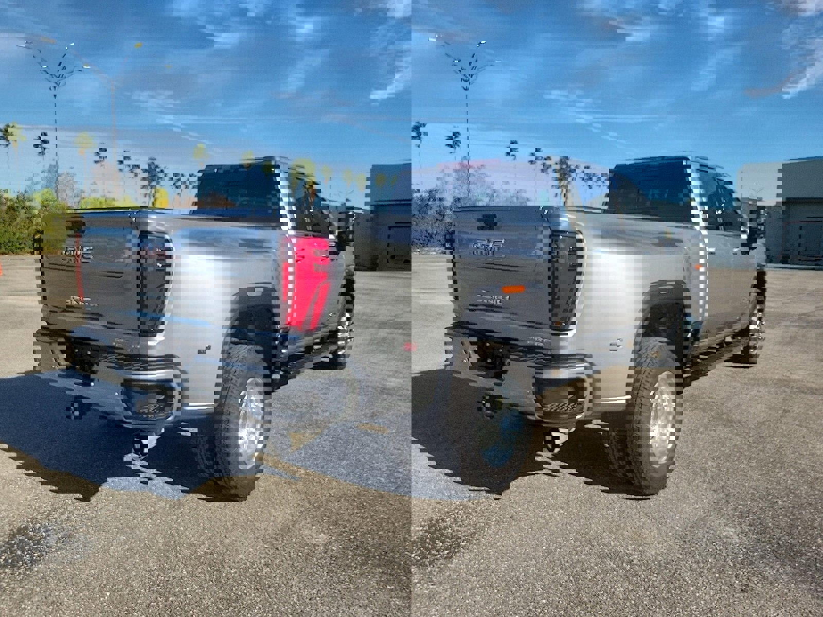 Used 2025 GMC Sierra 3500 Denali w/ Denali Reserve Package image 6