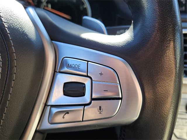 Used 2017 BMW 740i image 13