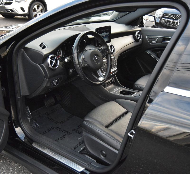 Used 2020 Mercedes-Benz GLA 250 4MATIC image 16