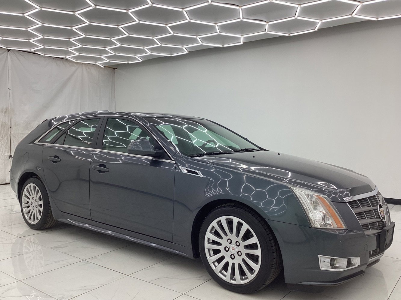 Used 2011 Cadillac CTS Premium image 7
