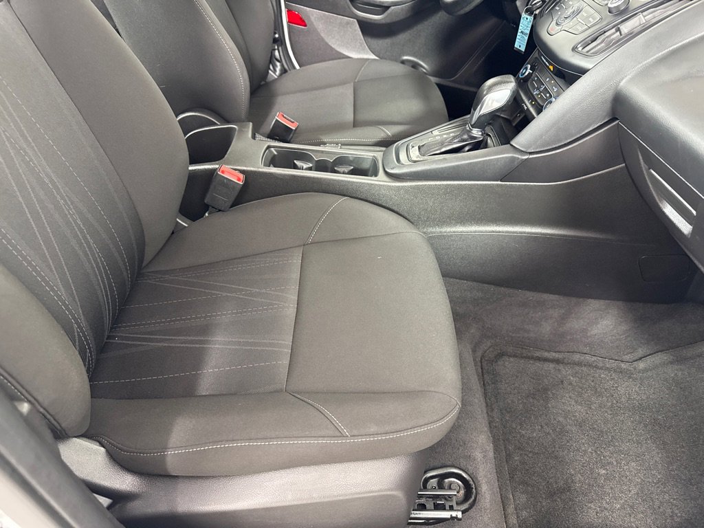 Used 2015 Ford Focus S image 22