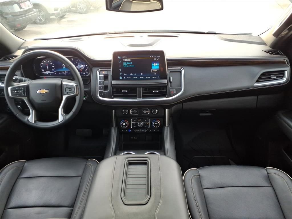 Used 2023 Chevrolet Suburban Premier image 14