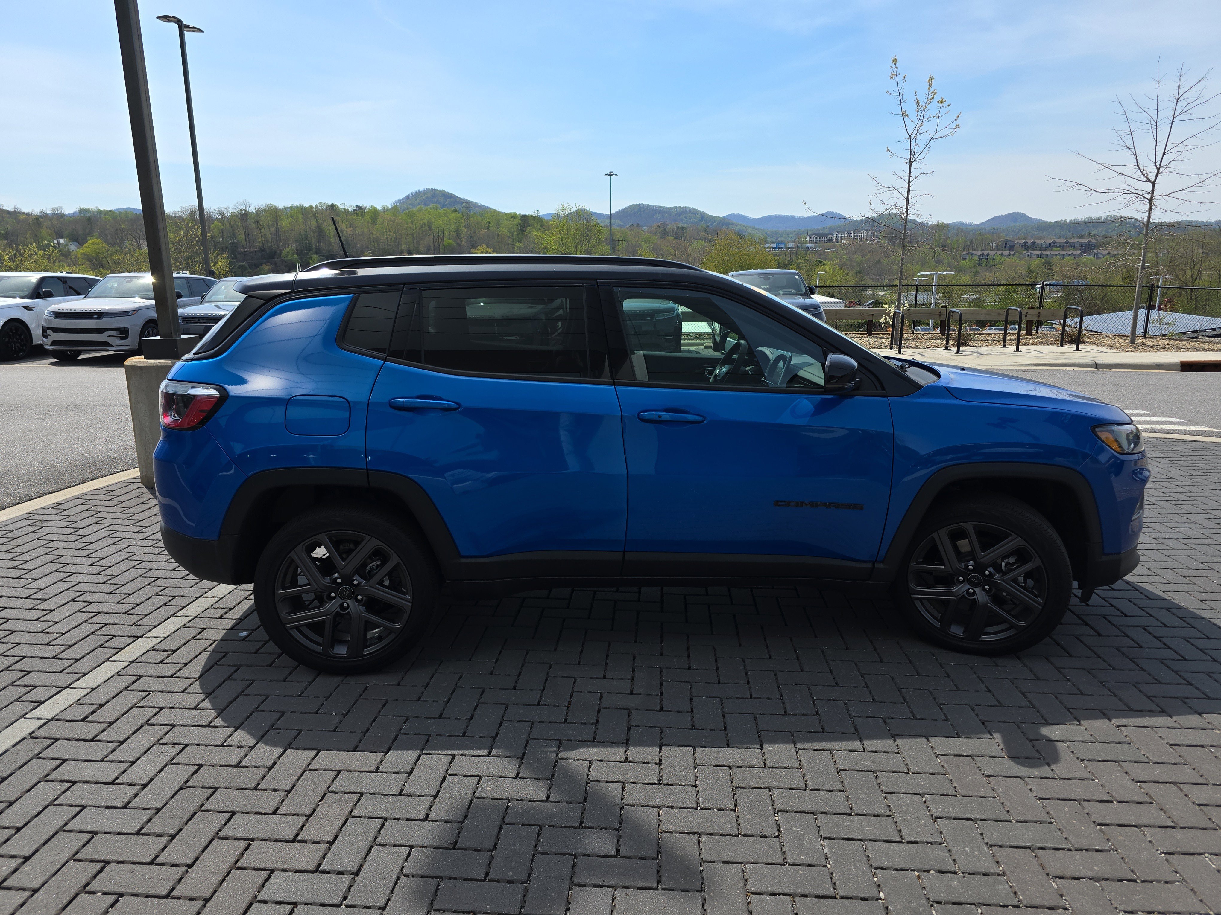Used 2026 Jeep Compass Limited image 4