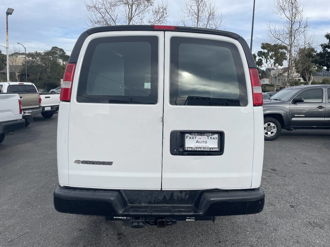 Used 2021 Chevrolet Express 2500 w/ Driver Convenience Package image 7
