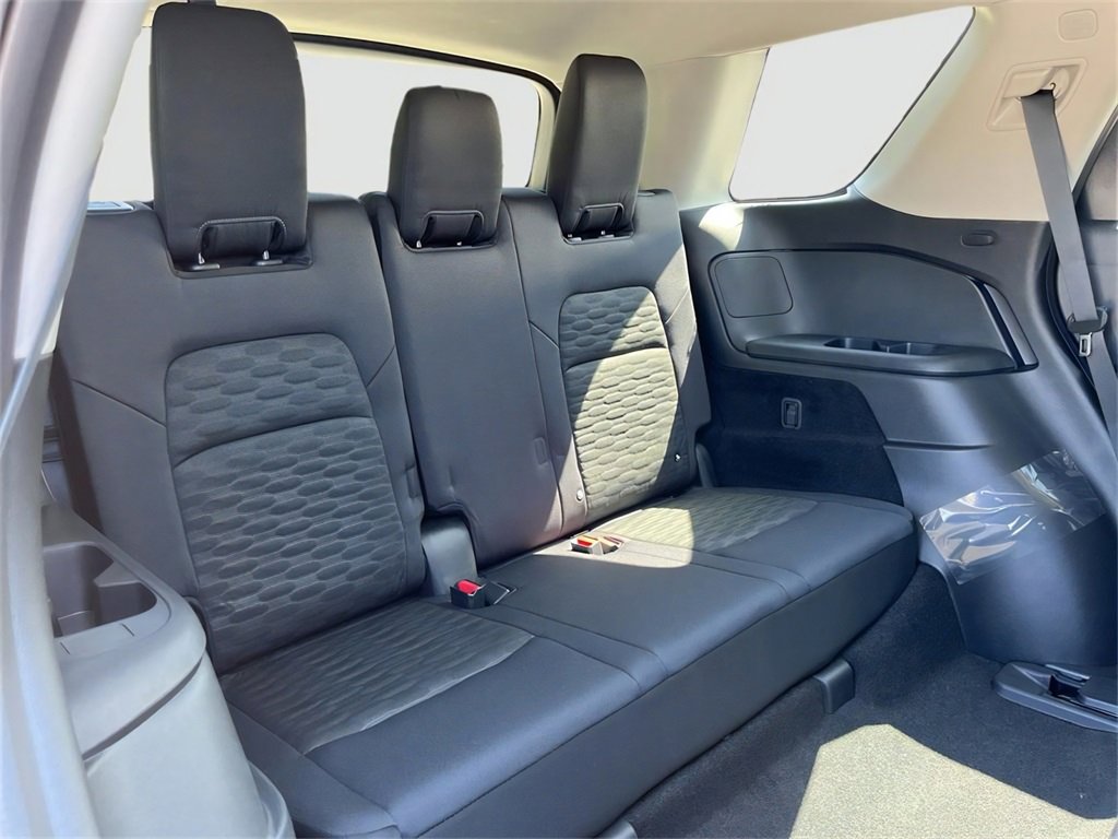 Certified 2025 Nissan Pathfinder S image 26