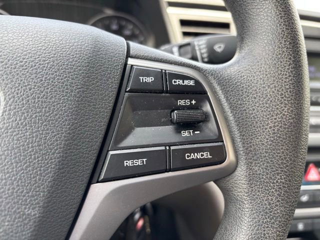Used 2017 Hyundai Elantra SE w/ Cargo Package FWD image 14