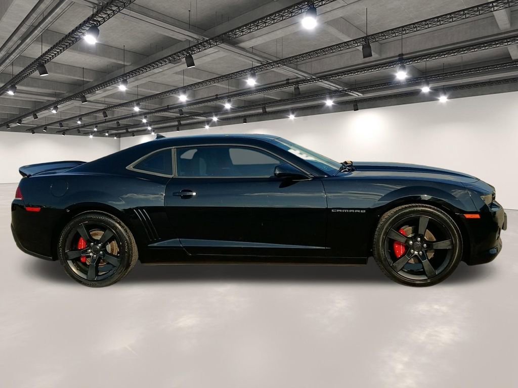 Used 2015 Chevrolet Camaro LS RWD image 16