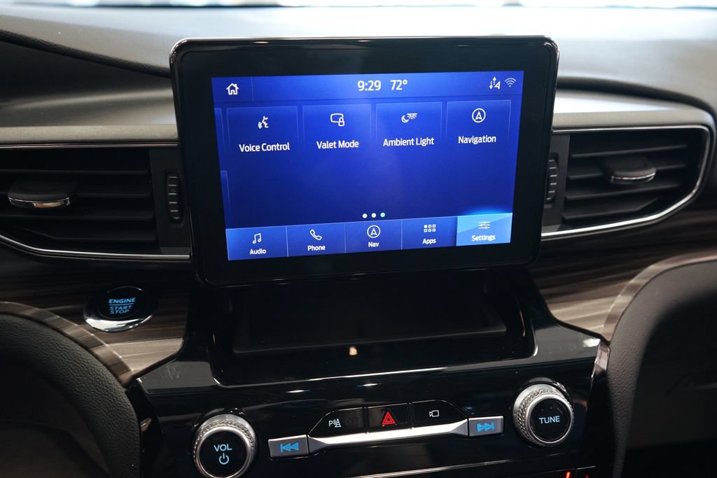 Used 2023 Ford Explorer Limited w/ Equipment Group 301A AWD/4WD image 39