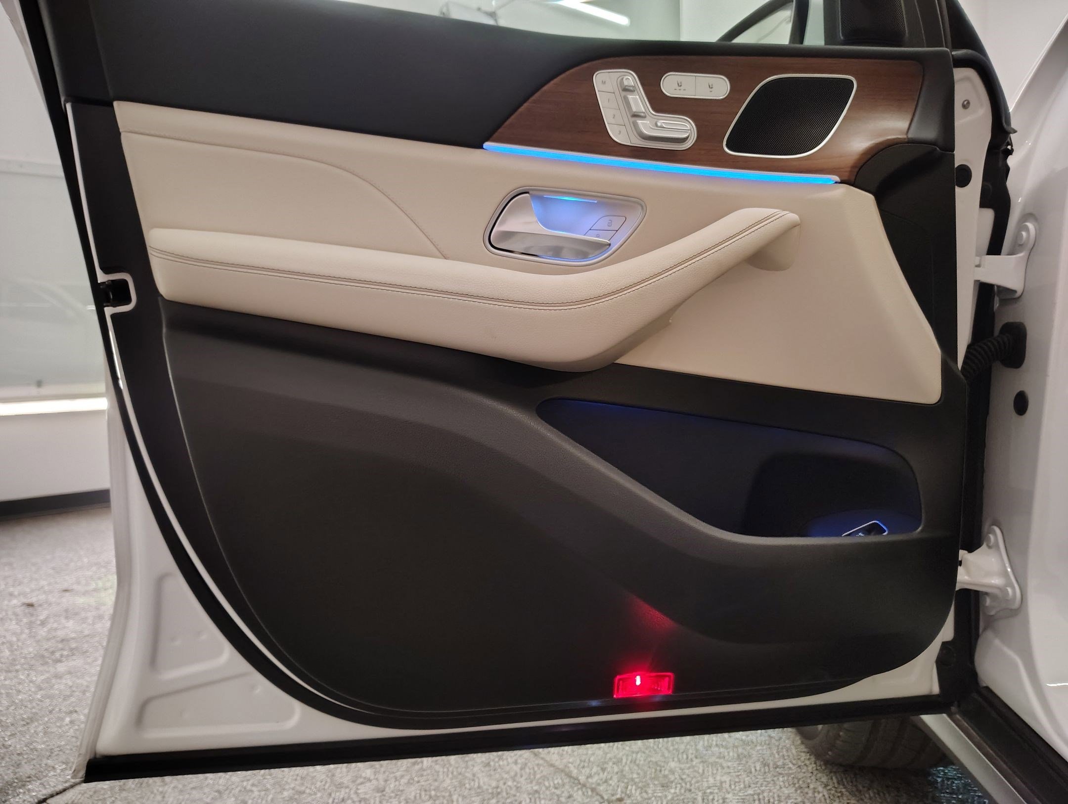 Used 2025 Mercedes-Benz GLE 350 4MATIC image 12