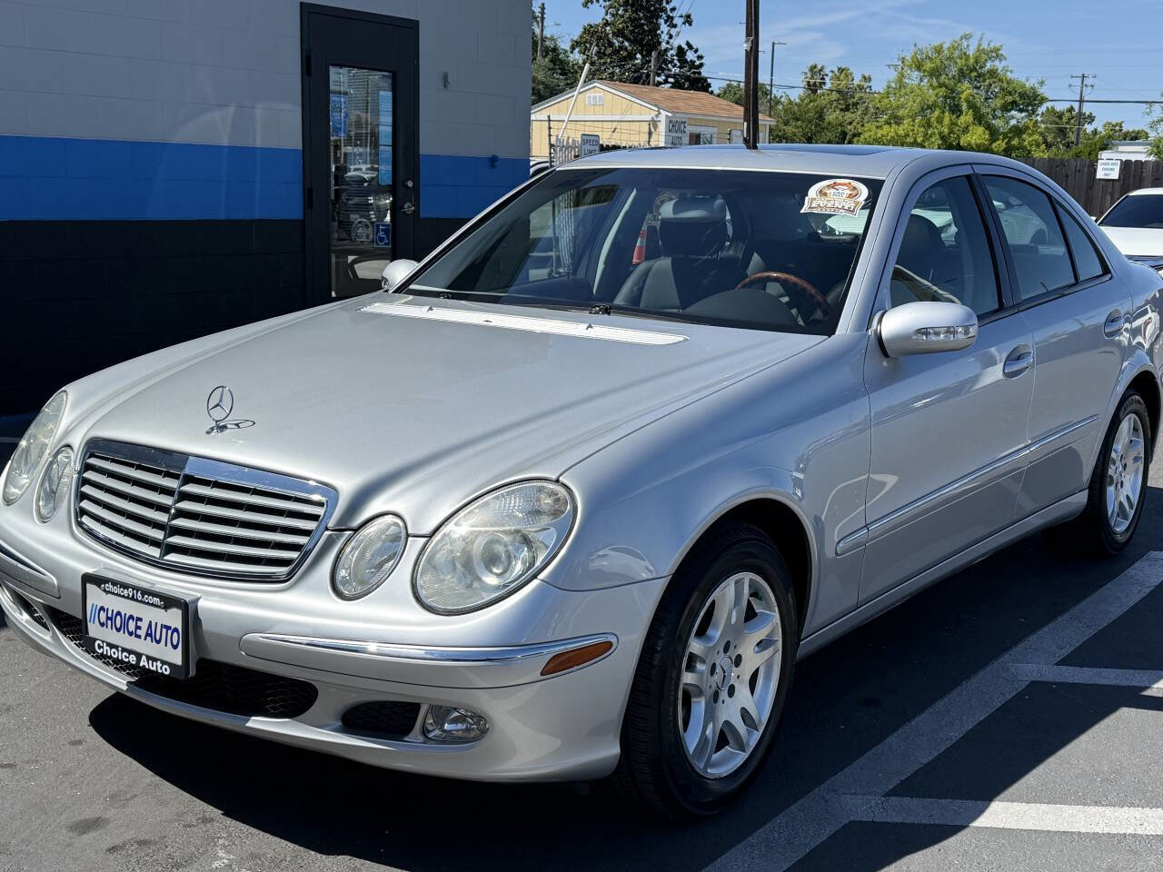 Used 2004 Mercedes-Benz E 320 Sedan image 3