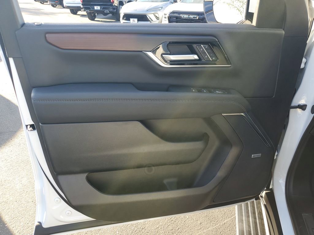 New 2026 GMC Yukon XL Denali w/ Sun & Power Step Package image 15