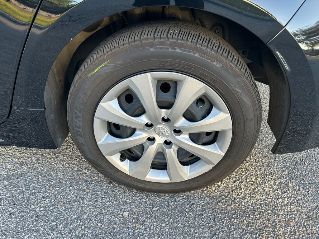 Used 2026 Toyota Corolla LE FWD image 9