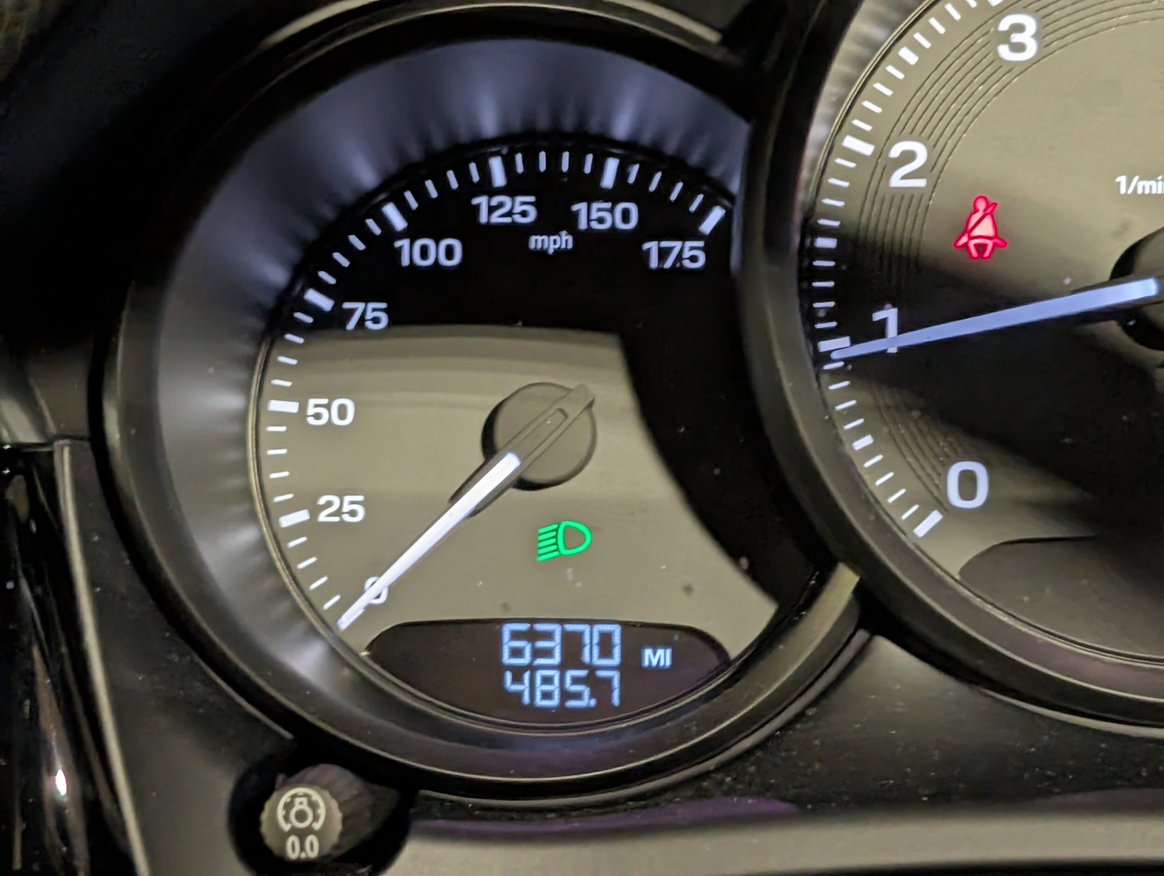 Certified 2025 Porsche Macan image 30