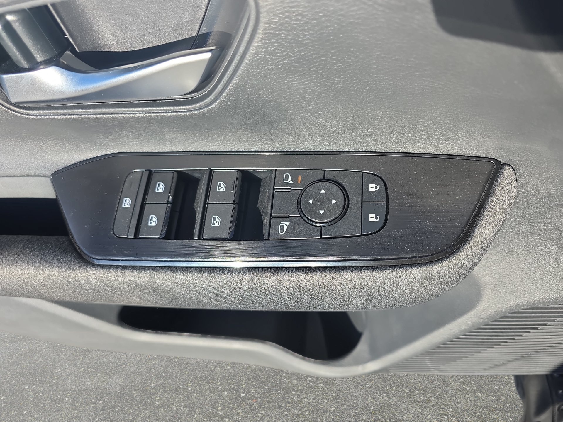 New 2027 Nissan Kicks SV FWD image 25