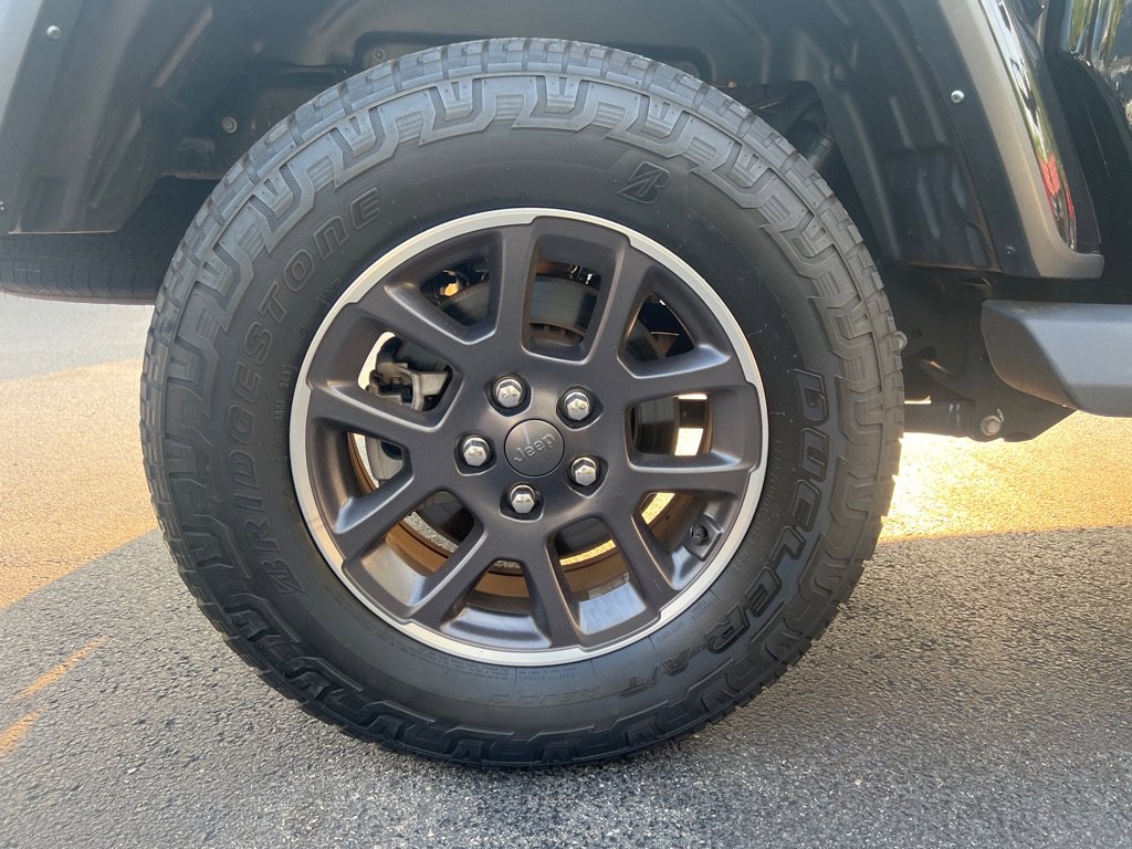 Used 2021 Jeep Gladiator Overland image 36