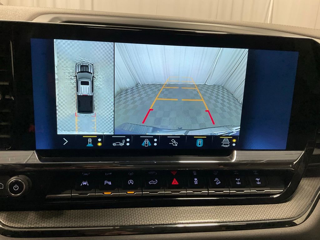 Used 2022 Chevrolet Silverado 1500 ZR2 w/ Technology Package image 9