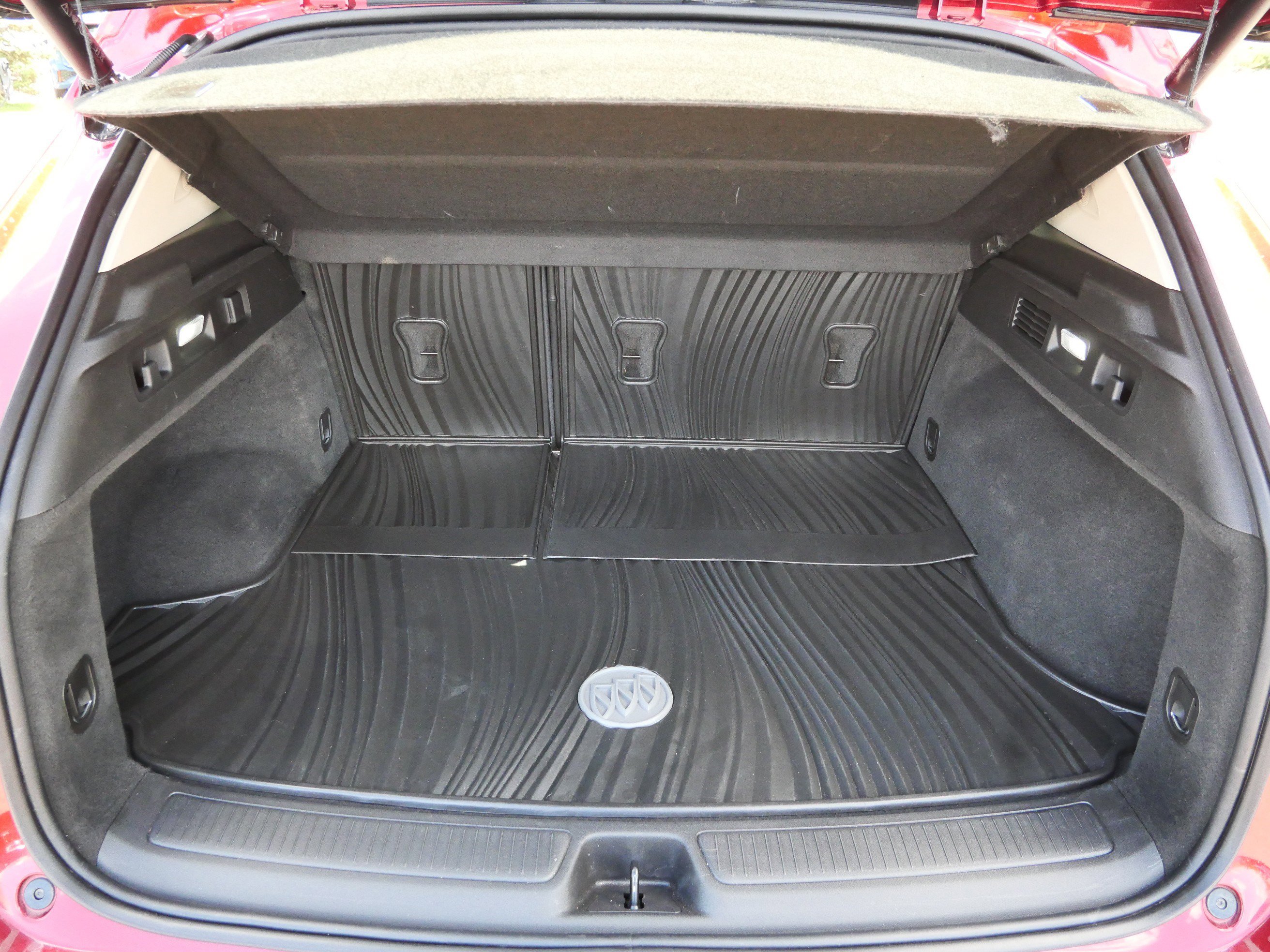 Used 2023 Buick Envision Essence w/ Sport Touring Package AWD/4WD image 18