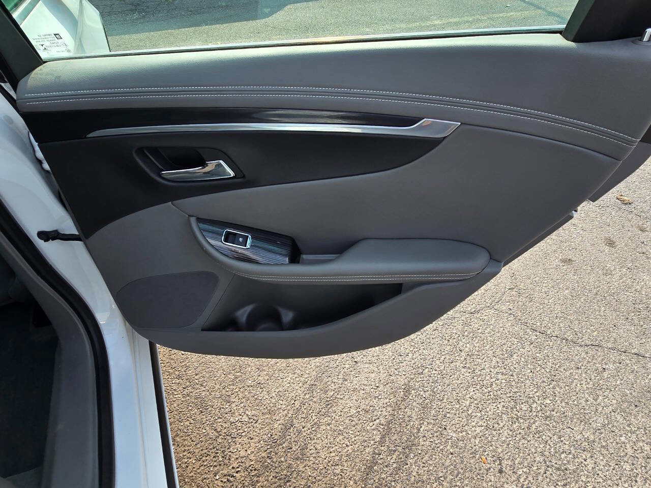 Used 2019 Chevrolet Impala LS FWD image 27