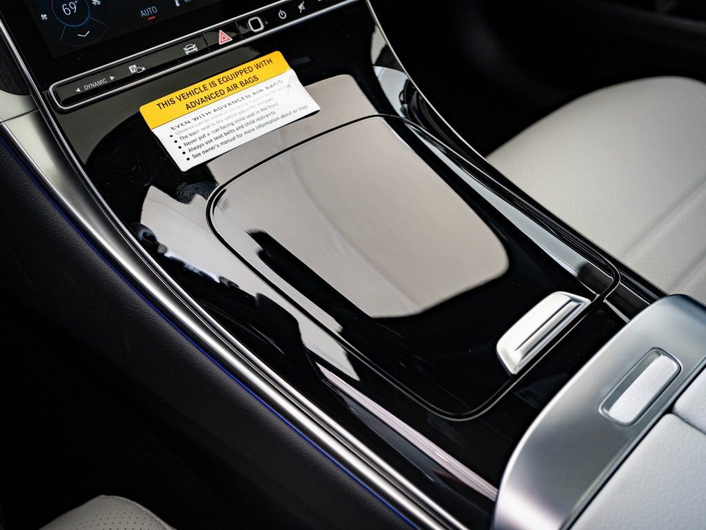 New 2026 Mercedes-Benz GLC 300 4MATIC image 32