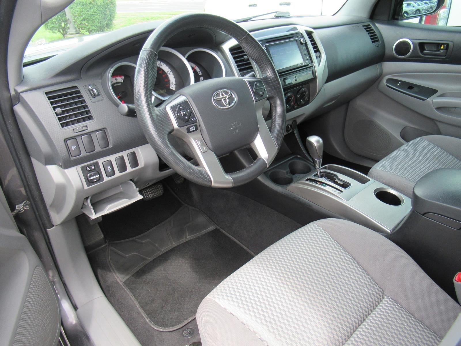 Used 2014 Toyota Tacoma PreRunner w/ SR5 Package RWD image 15
