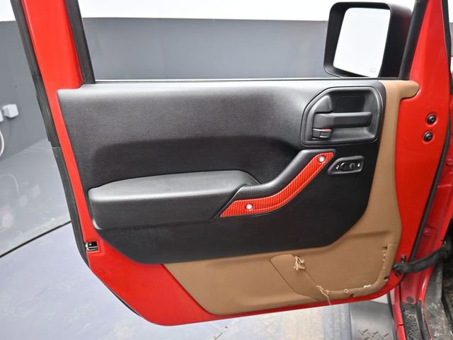 Used 2011 Jeep Wrangler Unlimited Sahara w/ Dual Top Group image 17